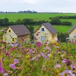 Le Domaine Du Val, Grand-laviers, Wooden House For 6 Pers Holiday home Grand-Laviers