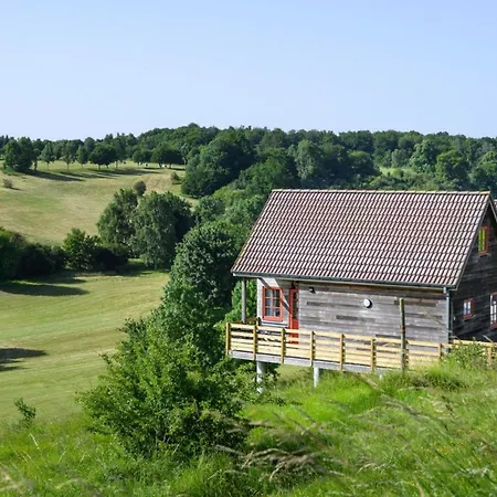 Casa de Férias Le Domaine Du Val Laviers Wooden House For 6 Pers *