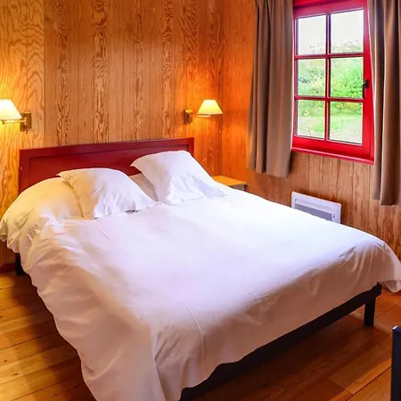 Le Domaine Du Val, Grand-laviers, Wooden House For 6 Pers